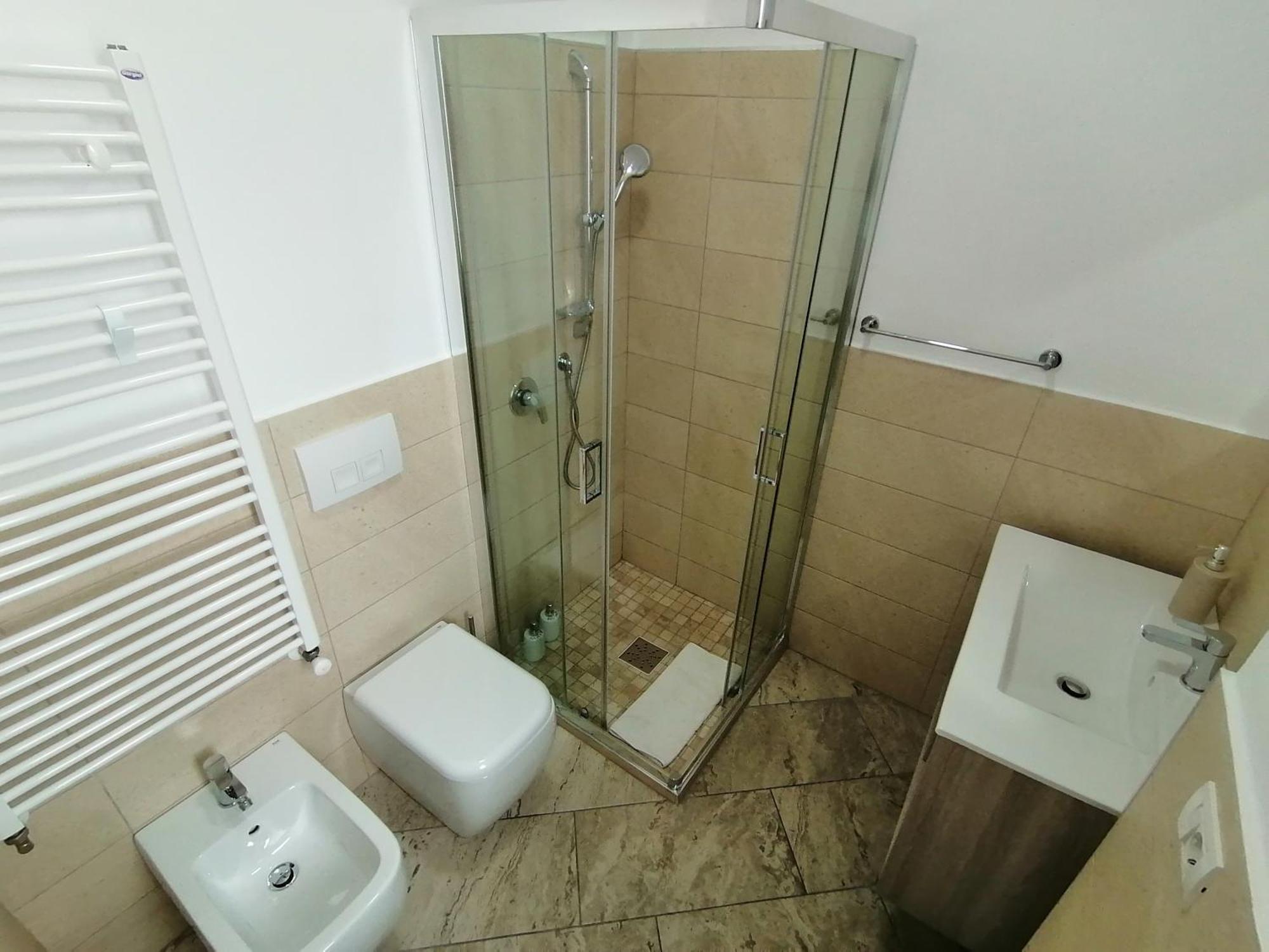 Casa Bologna Gazde/Camere de închiriat *